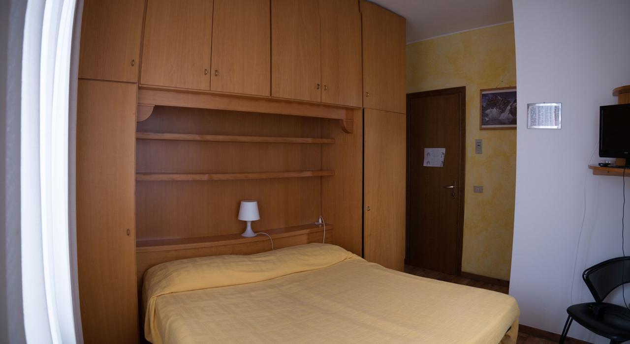 B&B Edelweiss Castione della Presolana Buitenkant foto