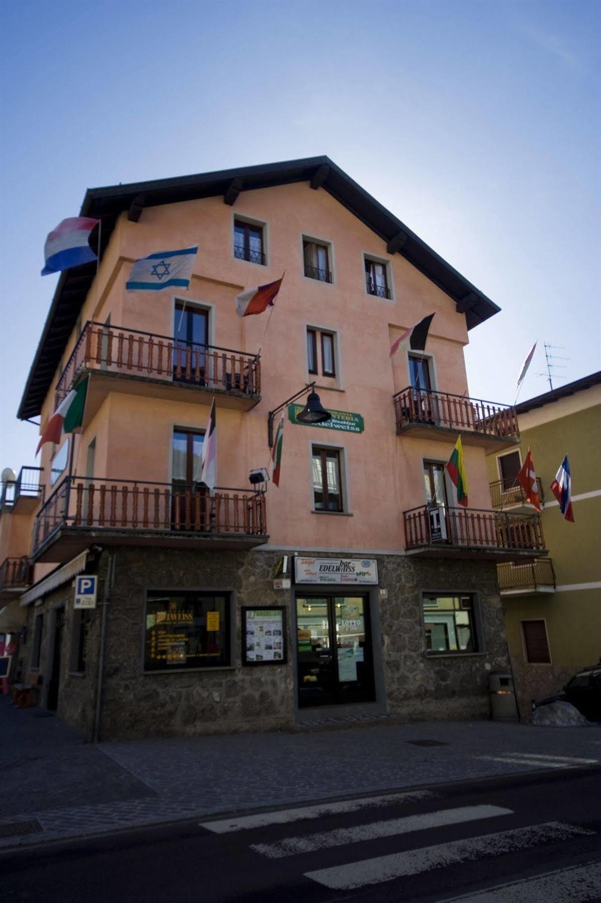 B&B Edelweiss Castione della Presolana Buitenkant foto