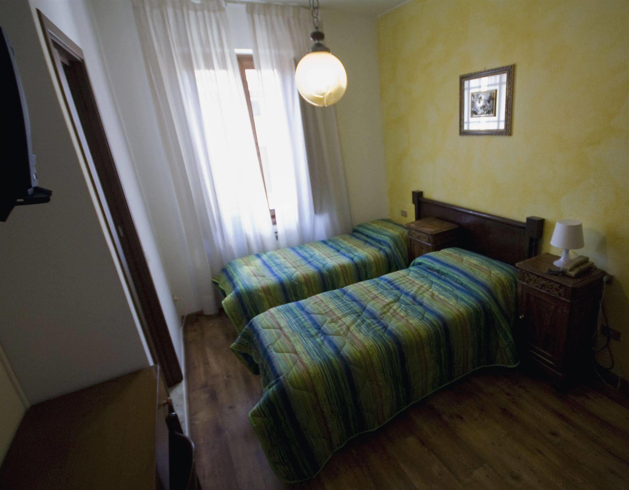 B&B Edelweiss Castione della Presolana Buitenkant foto