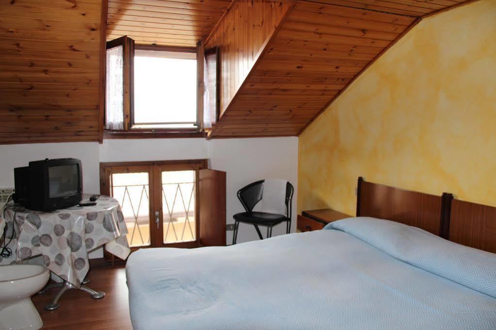 B&B Edelweiss Castione della Presolana Buitenkant foto
